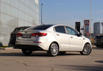 Подержанный автомобиль Kia Rio Sedan 2016 года (5 фото)