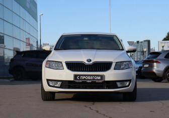Подержанный автомобиль Skoda Octavia Liftback 2013 года (2 фото)