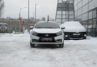 Подержанный автомобиль LADA (ВАЗ) Vesta Sedan 2017 года (2 фото)