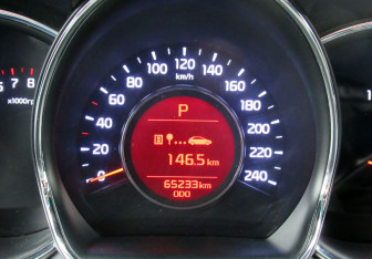 Подержанный автомобиль Kia Ceed Hatchback 2016 года (15 фото)