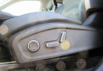 Подержанный автомобиль Geely Atlas 2024 года (14 фото)