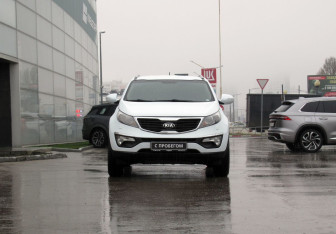 Подержанный автомобиль Kia Sportage 2012 года (2 фото)