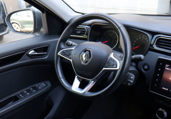 Подержанный автомобиль Renault Arkana 2019 года (15 фото)