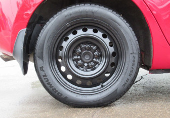 Подержанный автомобиль Toyota Auris Hatchback 2008 года (9 фото)