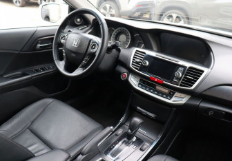 Подержанный автомобиль Honda Accord Sedan 2013 года (11 фото)