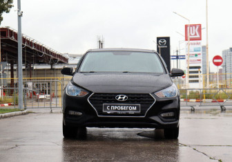 Подержанный автомобиль Hyundai Solaris Sedan 2017 года (2 фото)