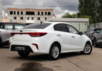 Подержанный автомобиль Kia Rio Sedan 2020 года (5 фото)