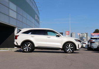 Подержанный автомобиль Kia Sorento 2020 года (4 фото)