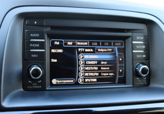 Подержанный автомобиль Mazda CX-5 2014 года (18 фото)