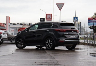 Подержанный автомобиль Kia Sportage 2020 года (7 фото)