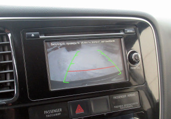 Подержанный автомобиль Mitsubishi Outlander 2012 года (17 фото)