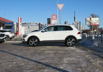 Подержанный автомобиль Volkswagen Tiguan 2018 года (8 фото)