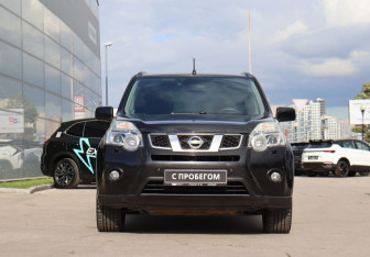 Подержанный автомобиль Nissan X-Trail 2011 года (2 фото)