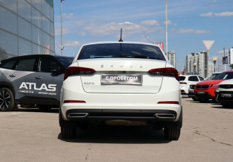 Подержанный автомобиль Skoda Rapid Liftback 2020 года (6 фото)