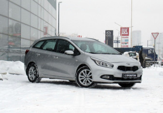 Подержанный автомобиль Kia Ceed Wagon 2015 года (3 фото)