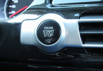 Подержанный автомобиль Kia Seltos 2022 года (14 фото)