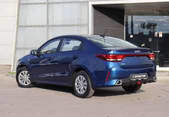 Подержанный автомобиль Kia Rio Sedan 2022 года (7 фото)