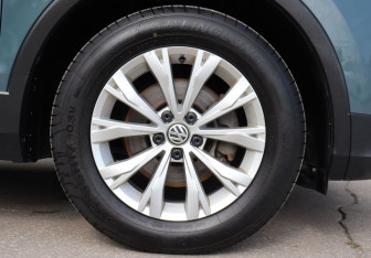 Подержанный автомобиль Volkswagen Tiguan 2019 года (9 фото)