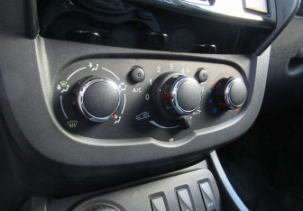 Подержанный автомобиль Renault Duster 2018 года (14 фото)