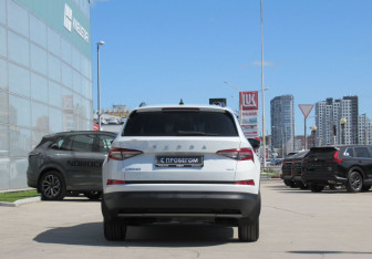 Подержанный автомобиль Skoda Kodiaq 2022 года (6 фото)