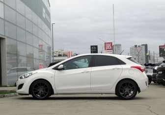 Подержанный автомобиль Hyundai i30 Hatchback 2012 года (8 фото)