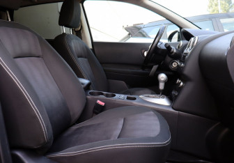Подержанный автомобиль Nissan Qashqai 2011 года (10 фото)