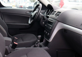 Подержанный автомобиль Skoda Yeti 2014 года (10 фото)