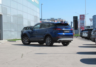 Подержанный автомобиль Geely Atlas Pro 2021 года (8 фото)
