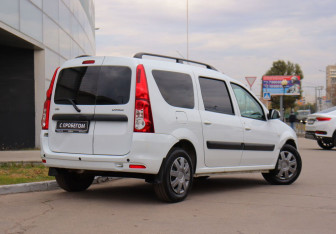 Подержанный автомобиль LADA (ВАЗ) Largus Wagon 2017 года (5 фото)