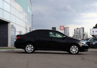 Подержанный автомобиль Toyota Corolla Sedan 2010 года (4 фото)
