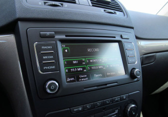 Подержанный автомобиль Skoda Yeti 2014 года (15 фото)