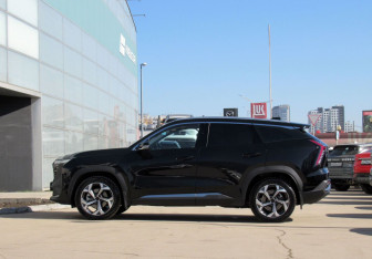 Подержанный автомобиль Geely Atlas 2024 года (8 фото)