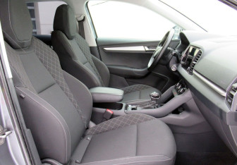 Подержанный автомобиль Skoda Karoq 2021 года (12 фото)