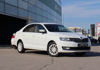 Подержанный автомобиль Skoda Rapid Liftback 2018 года (3 фото)