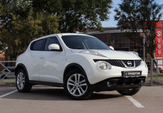 Подержанный автомобиль Nissan Juke 2013 года (3 фото)