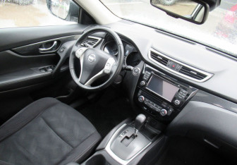 Подержанный автомобиль Nissan X-Trail 2016 года (12 фото)