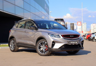 Подержанный автомобиль Geely Coolray 2023 года (3 фото)