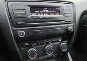 Подержанный автомобиль Skoda Octavia Wagon 2013 года (13 фото)