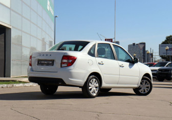 Подержанный автомобиль LADA (ВАЗ) Granta Sedan 2023 года (5 фото)