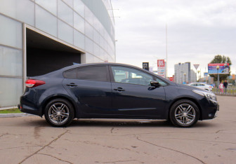 Подержанный автомобиль Kia Cerato Sedan 2019 года (4 фото)