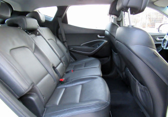 Подержанный автомобиль Hyundai Santa Fe 2017 года (11 фото)