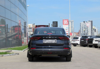 Подержанный автомобиль Geely Emgrand 2023 года (6 фото)