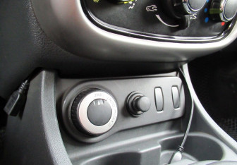 Подержанный автомобиль Renault Duster 2014 года (16 фото)