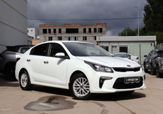 Подержанный автомобиль Kia Rio Sedan 2020 года (3 фото)