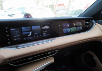 Подержанный автомобиль Voyah Free 2022 года (16 фото)