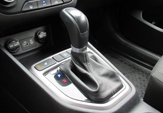 Подержанный автомобиль Hyundai Creta 2019 года (14 фото)