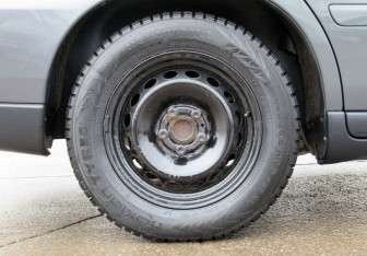 Подержанный автомобиль Volvo S60 2004 года (9 фото)