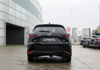 Подержанный автомобиль Mazda CX-5 2018 года (6 фото)