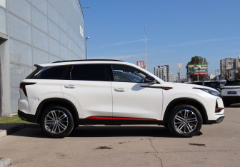 Подержанный автомобиль Changan CS75PLUS 2023 года (4 фото)