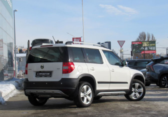 Подержанный автомобиль Skoda Yeti 2013 года (5 фото)